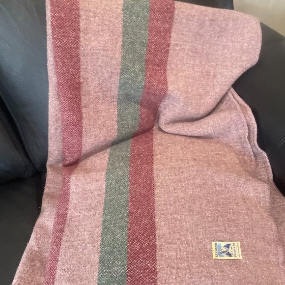 Vintage Kenwood Wool Blanket. - Picture 4 of 6